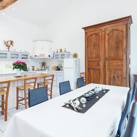 Holiday Home With Private Garden * Cazals (Lot)