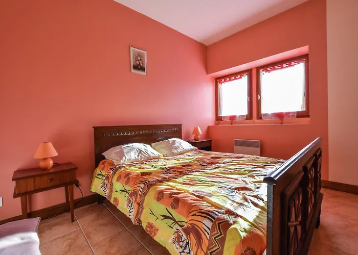 With Private Garden Cazals (Lot)