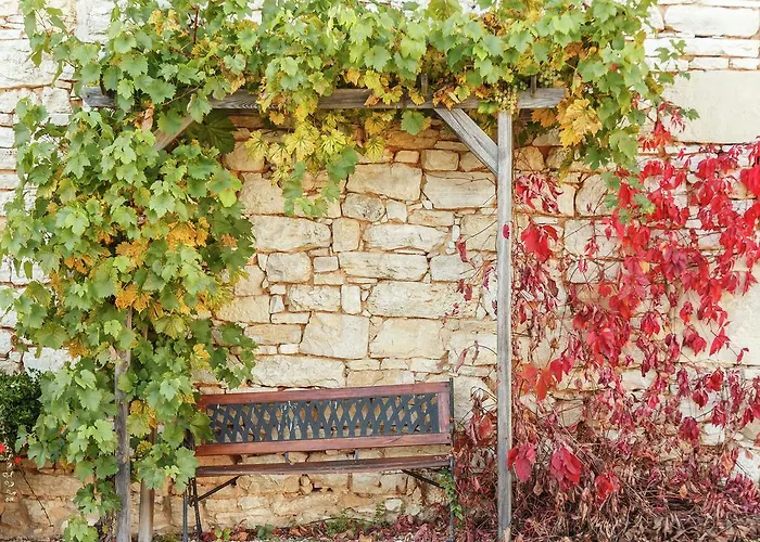 With Private Garden * Cazals (Lot)