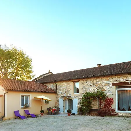 Comfortable With Terrace Holiday home