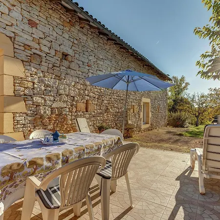 Holiday home Comfortable With Terrace *