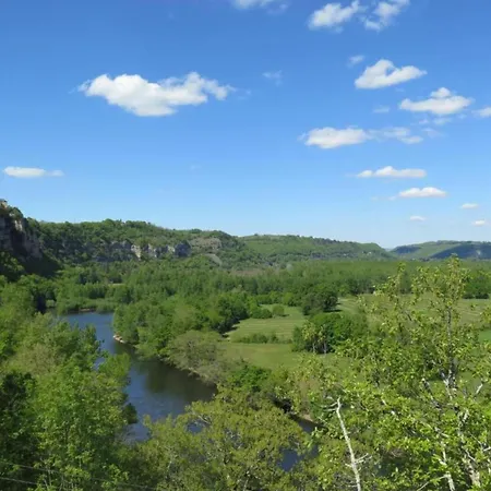 With Private Garden Cazals