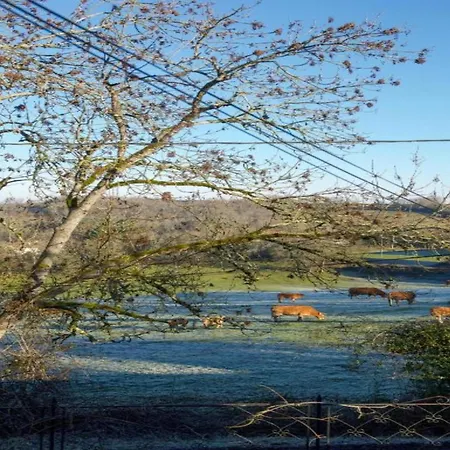 別荘 With Private Garden Cazals