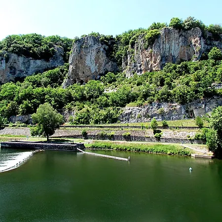 With Private Garden * Cazals