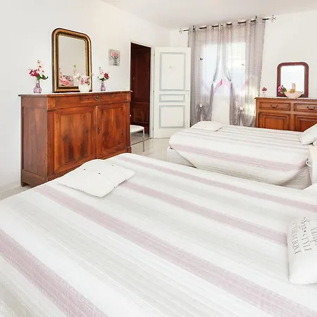 別荘 With Private Garden Cazals