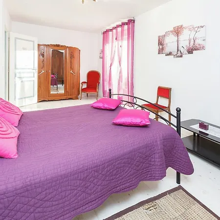 Holiday home Comfortable With Terrace
