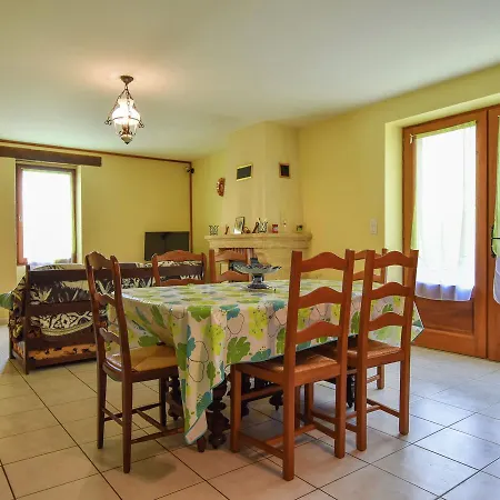 Holiday home Comfortable With Terrace