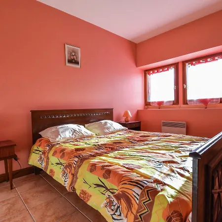 Comfortable With Terrace Holiday home