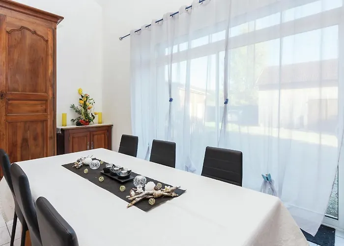 With Private Garden Cazals (Lot)