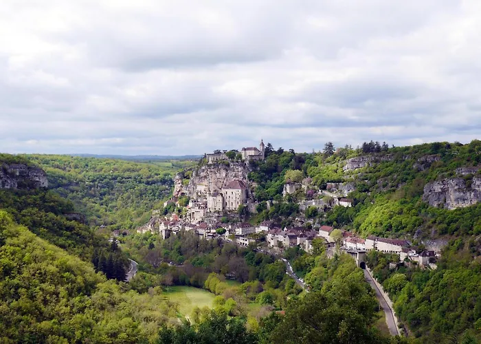 With Private Garden Cazals (Lot)